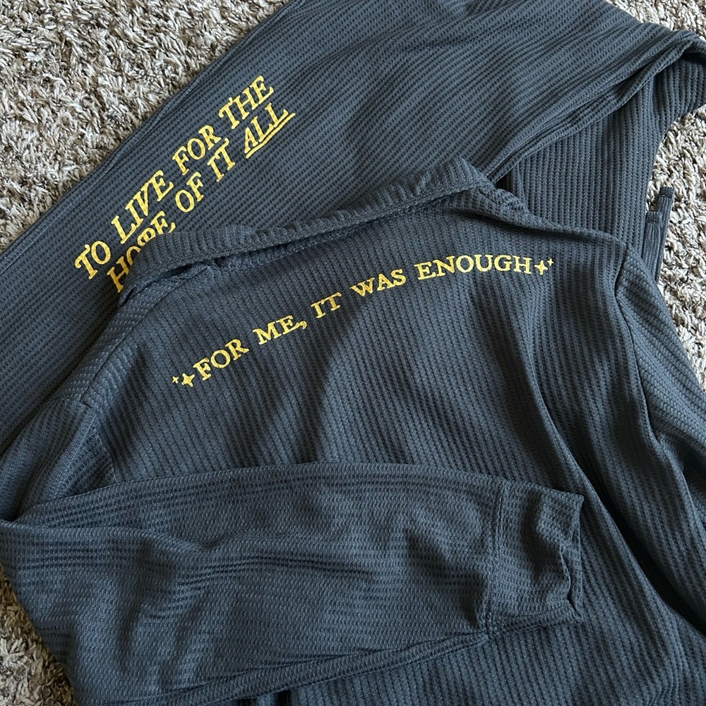 Taylor Swift Folklore Album Gray Pajama Set - Picture 6 of 11